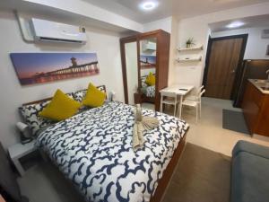 CB205 Thai Studio Condotel777 next to the longest and cleanest beach