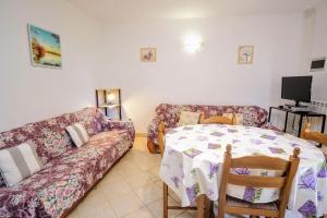 Apartments CIRILA