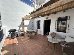 R1395 Maravillas 2A, Maro