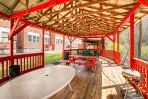 Family ATV Adventure Hub! Renovated Rental in Gary