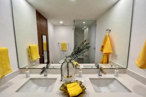 Elegant 2-Bedroom Apartment in Nuevo Vallarta, close to the beach w rooftop pool