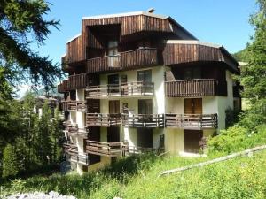 Résidence Le Pouzenc - Studio 6 personnes accès direct aux pistes MAE-7004