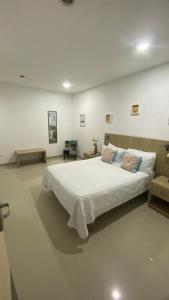 Hotel River City