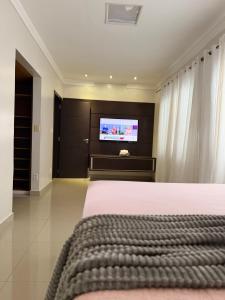 CASA AMPLA e MODERNA com Suíte