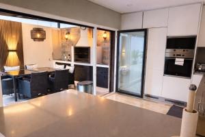 Modern Villa near Lisbon & Beaches with Heated Pool