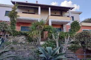 Paradiso Al Mare shared pool - Happy Rentals
