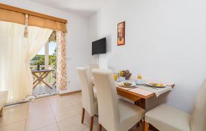 1 Bedroom Nice Apartment In Palit