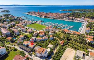 Beautiful Apartment In Banjol With Swimming Pool