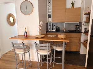 Cocon parisien avec balcon & parking privé