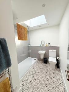 Roof Top Views- Central Broadstairs- Free Parking