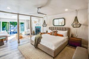 Modern Desert Home Heated Pool