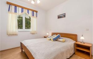 Beautiful Apartment In Kampor With Outdoor Swimming Pool
