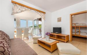 Stunning Apartment In Kampor With Swimming Pool