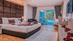 Pooh Beach Resort & Spa