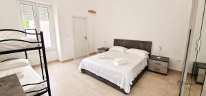 Domus Avi - Bed and Breakfast