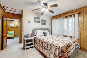 Crestline Charm