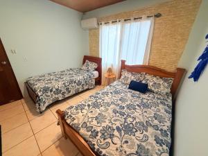BREEZE Hostal Boca Chica
