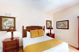 3rd floor condo w sauna hot tub shared pools balcony gym near theme parks