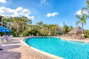 1st floor condo w gym sauna basketball court near theme parks