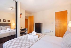 Stylish City Living with free 2-Bay Secure parking