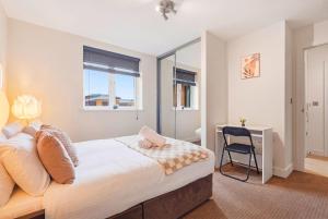 Stylish City Living with free 2-Bay Secure parking