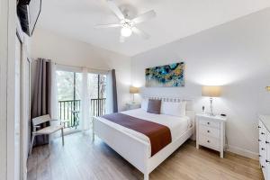 2nd floor condo w tennis court restaurant balcony near theme parks sauna