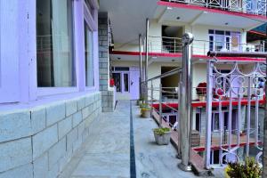 Hotel O Pine View Hotel Manali