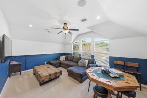 Cozy 4bdrm 3bath Home in The Woodlands