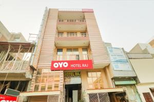 Hotel O Raj
