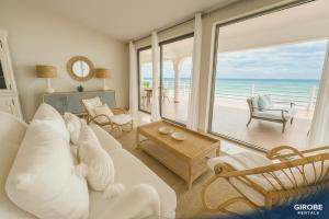 Ocean View Luxury 5B Villa with Private Beach
