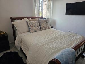 NEW Modern 3BR home minutes from downtown Colima