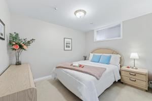 Bright 2BR Lower Suite for 6, Vancouver, Near UBC, Beach & Downtown