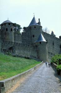 Hotels ibis Carcassonne Centre - La Cite : photos des chambres