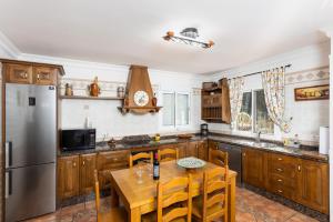 Villa Cecilia Large Private Pool AC WiFi