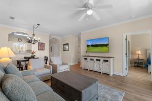 Golf Course View Spacious Coastal Living