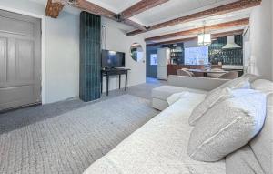 Amazing Apartment In Råå With Kitchen