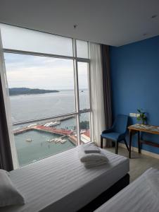 Jesselton Point Suites