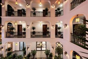 Tam Coc Diamond Premium Hotel & Spa