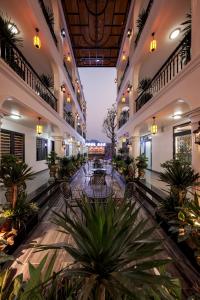 Tam Coc Diamond Premium Hotel & Spa