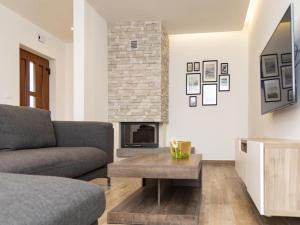 House in Fazana with Private Pool and Beach