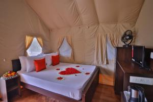 Chalona Pool Resort