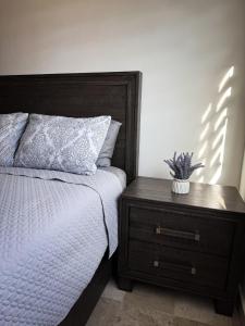 Modern 2BR -3BA Home with Pool and Parking