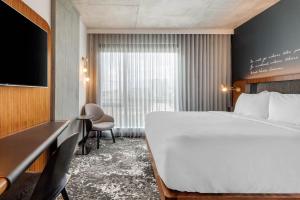 Cambria Hotel Boston Downtown - Seaport