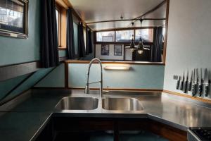 Groepsaccommodatie in Kampen overnachten op een zeilschip 28p