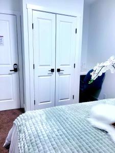 Cozy Room 1 with Private Entrance
