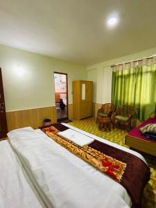 Non Stop Cafe Hostel & Stay