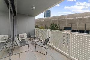 LAM Felidae - AC - Balcony