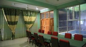 Kings Hotel Restaurant And Bar