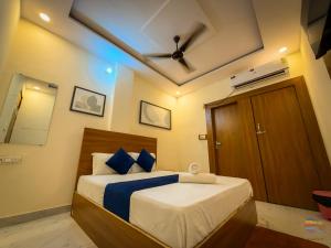 Hriday bihari kunj hotel Near Prem mandir