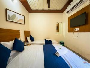 Hriday bihari kunj hotel Near Prem mandir